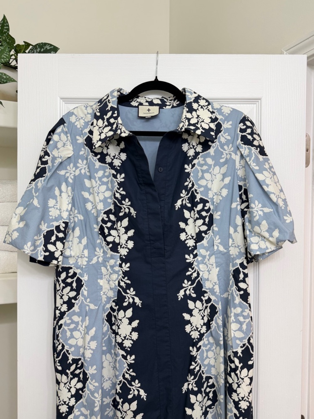 Tuckernuck Blue and Light Blue Floral Midi Dress - Picture 6 of 9
